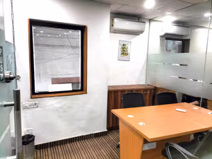 6 Person Coworking Desk