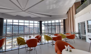 4 Person Coworking Desk