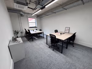 4 Person Private Office