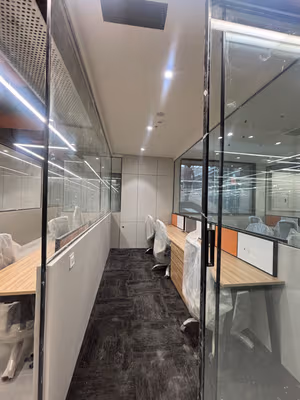 800 Person Private Office