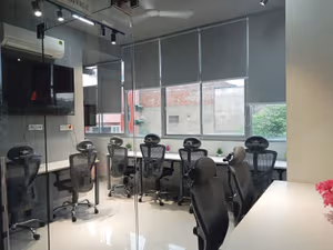 5 Person Private Office