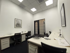 7 Person Private Office