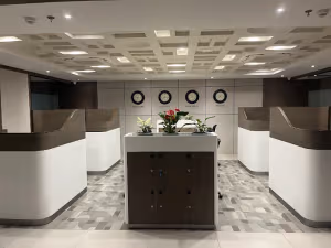 6 Person Coworking Desk