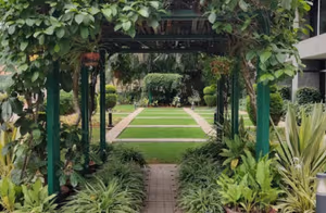 100 Person Private Office