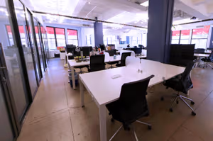 1 Person Coworking Desk