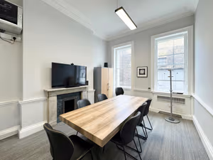 6 Person Managed Space