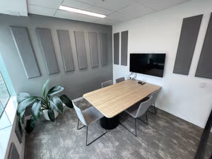 18 Person Sublet Office