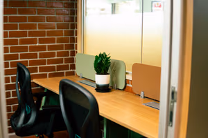 10 Person Coworking Desk