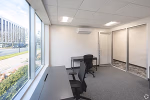 5 Person Private Office