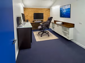 1 Person Private Office
