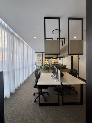 10 Person Private Office