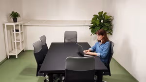 7 Person Coworking Desk