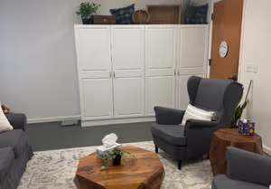 5 Person Sublet Office