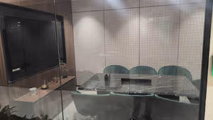 100 Person Private Office