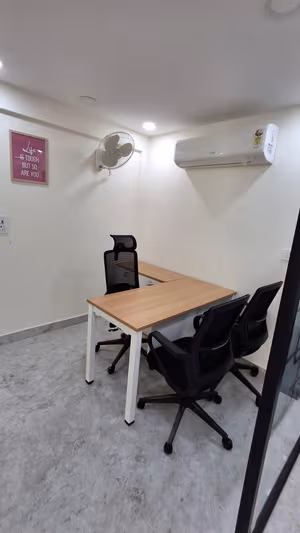 4 Person Private Office