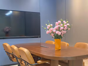 1 Person Private Office