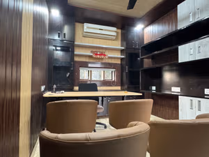 5 Person Private Office