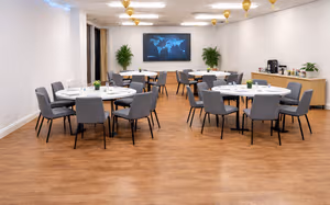 1 Person Shared Office