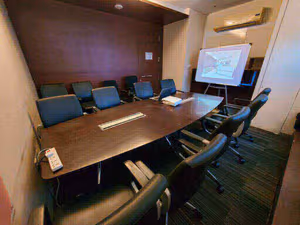 5 Person Coworking Desk