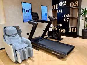 1 Person Coworking Desk