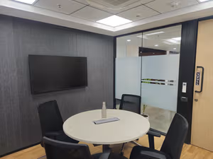 10 Person Private Office