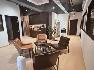 4 Person Private Office