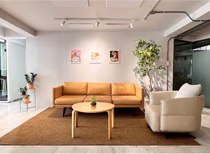 5 Person Private Office