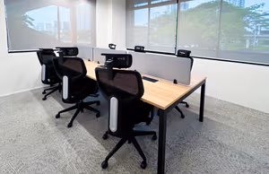 4 Person Coworking Desk