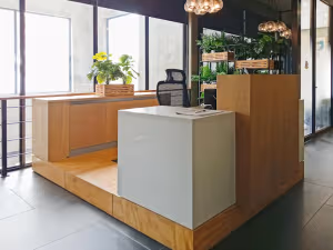 4 Person Coworking Desk