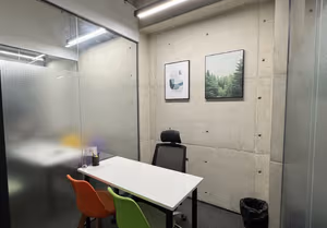 1 Person Coworking Desk