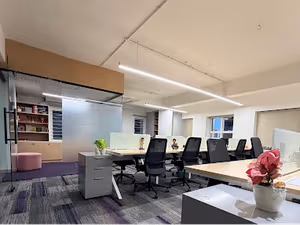 1 Person Coworking Desk