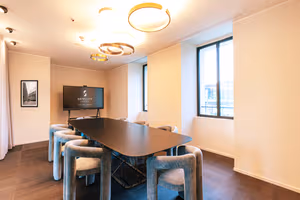 4 Person Private Office