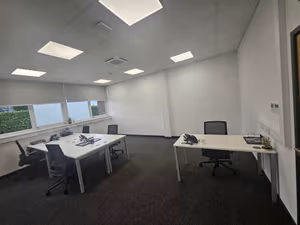 5 Person Private Office