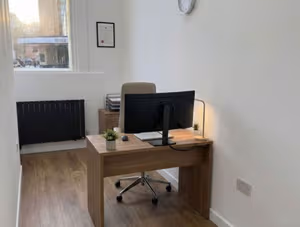 1 Person Private Office