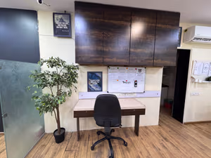 4 Person Coworking Desk