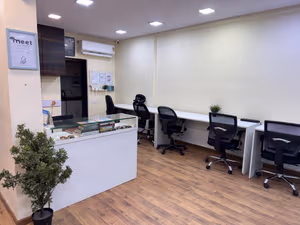 10 Person Sublet Office
