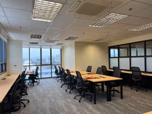 10 Person Private Office