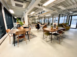 7 Person Coworking Desk