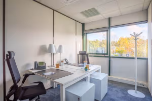 1 Person Coworking Desk