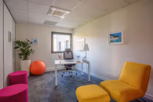 8 Person Coworking Desk