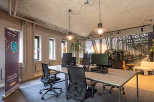 1 Person Private Office