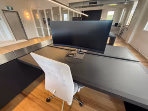 1 Person Coworking Desk