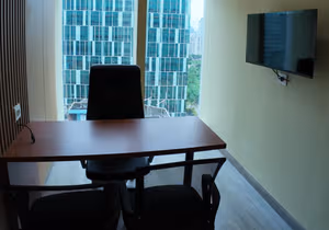 5 Person Private Office