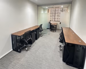5 Person Private Office