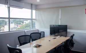 5 Person Coworking Desk