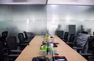 5 Person Coworking Desk