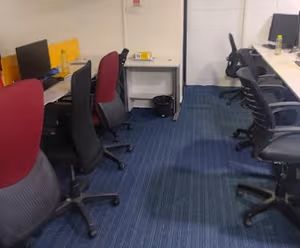 7 Person Coworking Desk