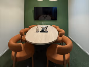 6 Person Coworking Desk