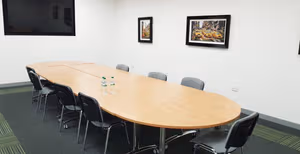 100 Person Meeting Room