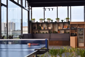 4 Person Coworking Desk
